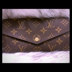 Louis Vuitton Sarah wallet